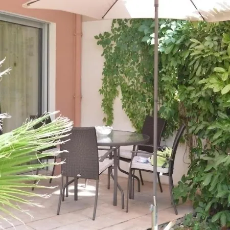 Le Balcon Des Golfs 公寓 *